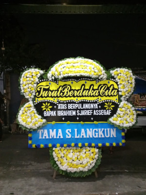 Papan Bunga Duka di Masohi